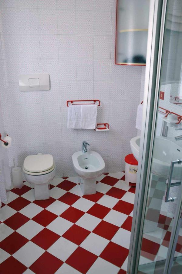 Bed and Breakfast Beb Cornelia Atri Exterior foto