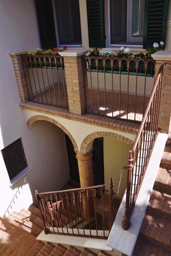Bed and Breakfast Beb Cornelia Atri Exterior foto